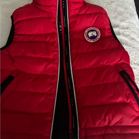 Canada Goose Red Puffer Vest - Picture 1 of 9